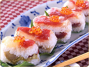 鯛とまぐろの紅白押し寿司