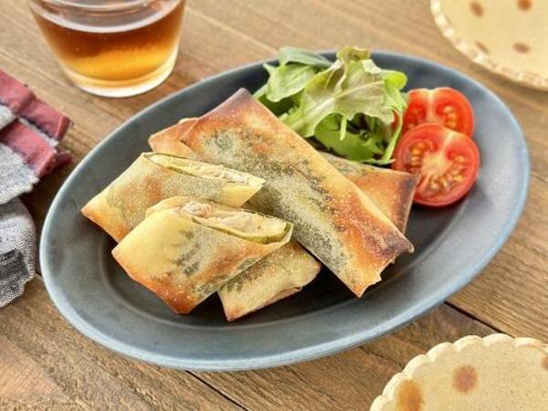 揚げずにヘルシー♪鶏ささみの梅しそチーズ春巻き