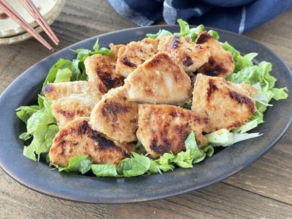 もんで焼くだけ！鶏むね肉のみそ漬け焼き