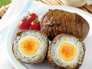 卵丸ごと肉巻きおにぎり