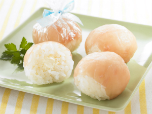 生ハムとチーズの手まり風おにぎり