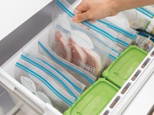 【忙しい年末も賢く節約】まとめ買い食材の「冷凍ストック」テク、大公開！