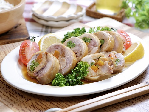 たこ糸不要♡おもてなしに『いんげんとにんじんの甘辛チキンロール』