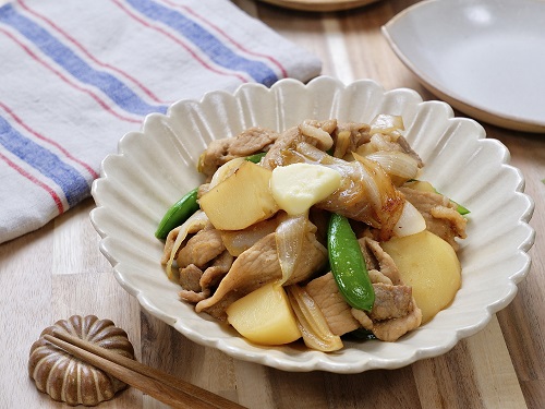 春の食材で作る♪豚肉と新じゃがいもと新たまねぎの甘辛バター風味