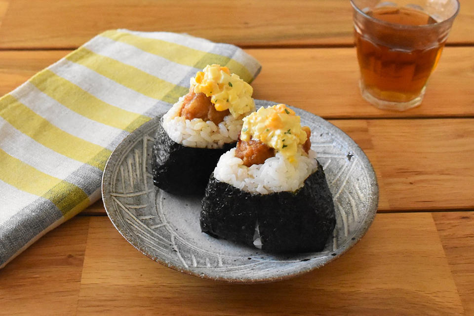 タルタルソースのせチキン南蛮おにぎり