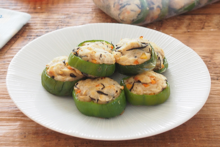 今月の作り置きおかず『ピーマンのツナ詰』