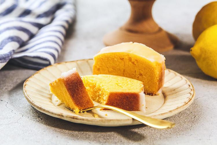 夏のおやつに食べたいレモンケーキ
